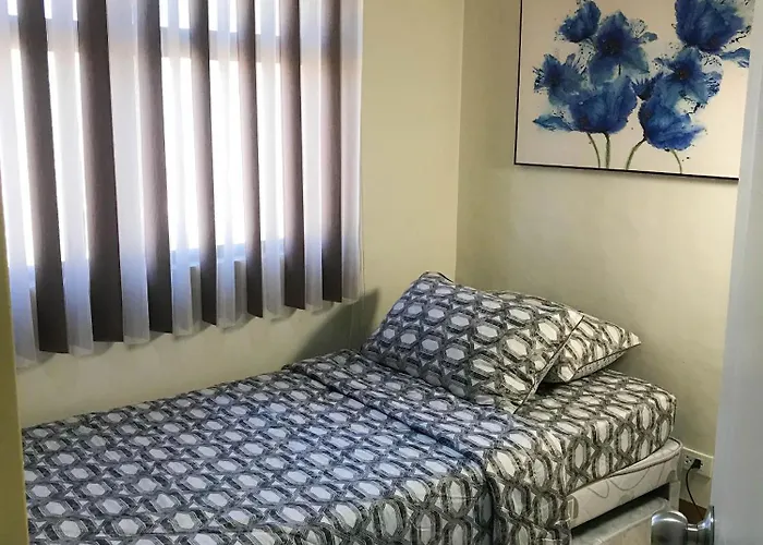 Apartment 2 Bedroom At Midpoint Residences With View