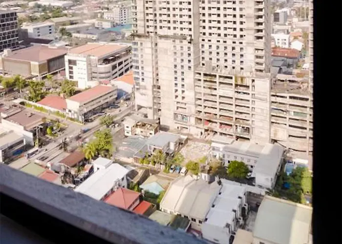 Apartment 2 Bedroom At Midpoint Residences With View